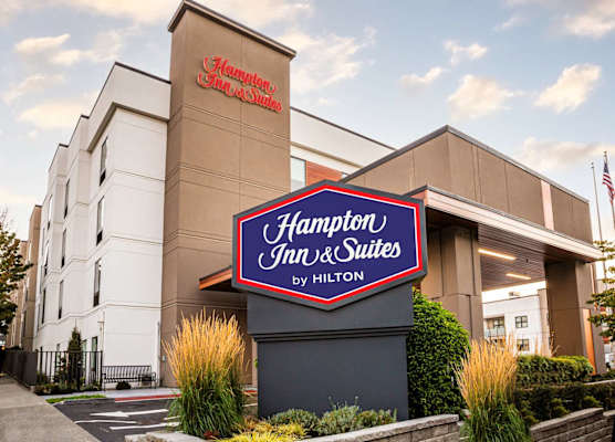 Hampton Inn & Suites Seattle-Downtown 1