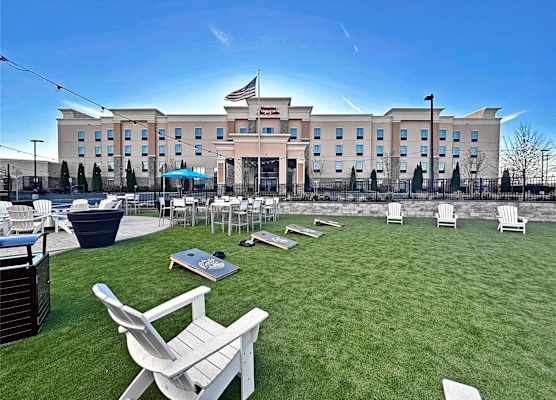 Hampton Inn and Suites Robbinsville 1