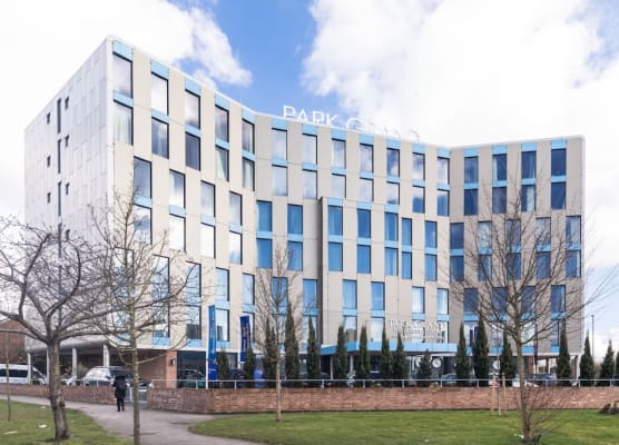 Park Grand Heathrow 1