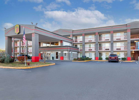 Super 8 by Wyndham Kingsport 1