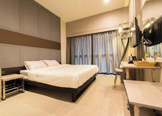Lazy Sunday hostel 1