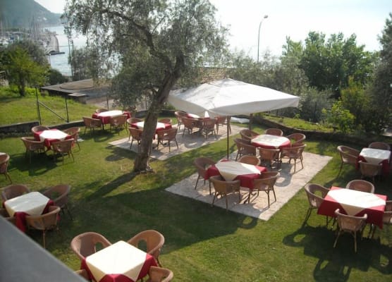 Albergo Navene 1