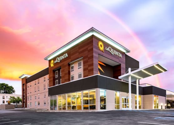 La Quinta Inn & Suites by Wyndham Spokane Downtown 1