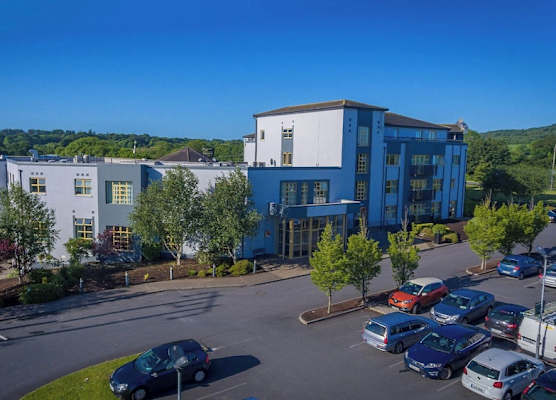 Newtown Park Hotel 1