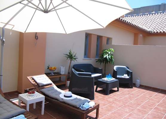 Life Apartments Alameda Colón 1