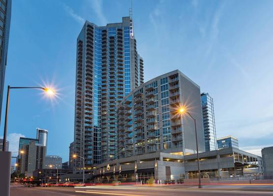 Twelve Downtown, Autograph Collection 1