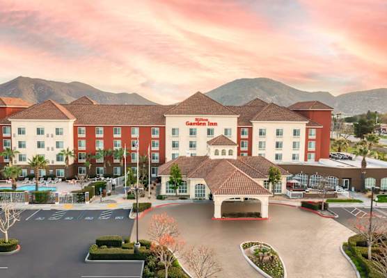 Hilton Garden Inn Fontana 1