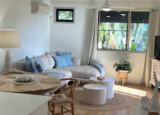 Airlie Apartments 1