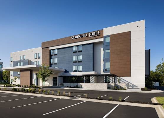 SpringHill Suites by Marriott Bowling Green 1