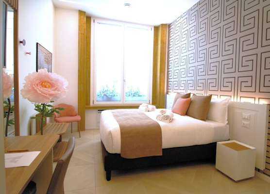 CHARME Flower Rooms 1