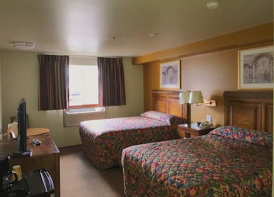 Bay City Inn 1