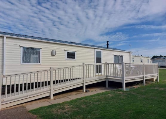 2 Bedroom Caravan in Hunstanton Dogs go Free 1