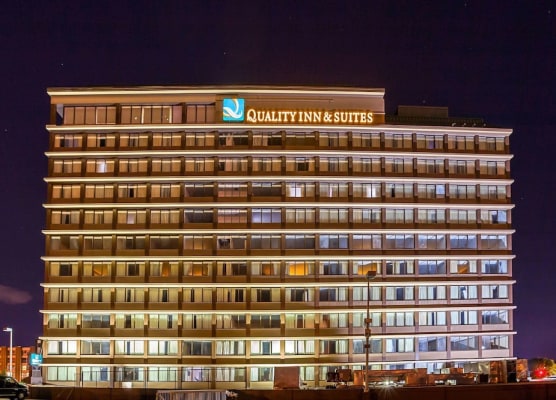Quality Inn & Suites Cincinnati Downtown Area 1