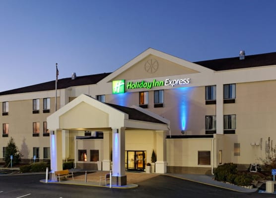 Holiday Inn Express METROPOLIS by IHG 1