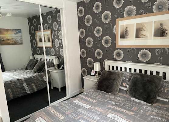 2 Bed Flat - Sleeps 3 - Parking - Wifi 1
