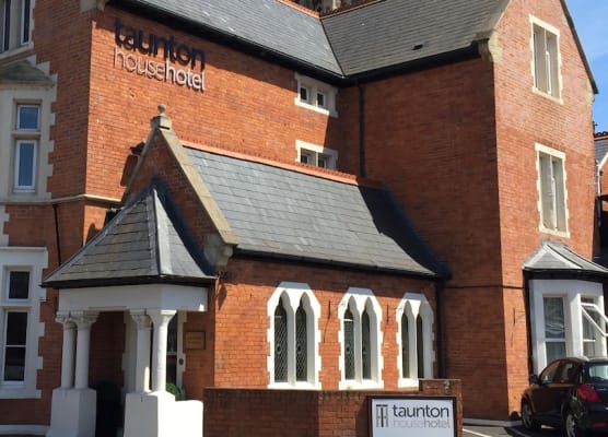Taunton House Hotel 1