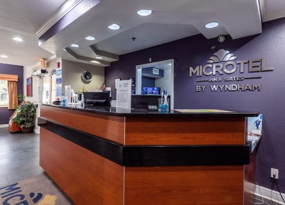 Microtel Inn and Suites Ocala 1