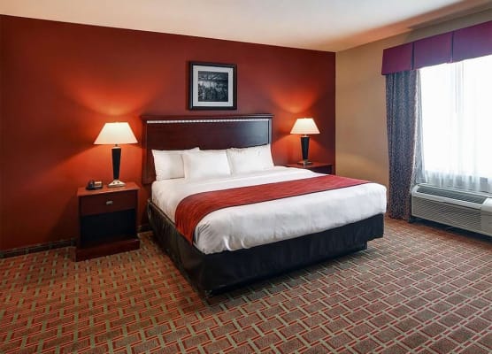 Comfort Suites Lake Worth 1