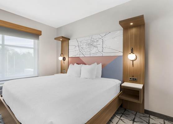 Best Western Plus Rose City Conference Center Inn 1