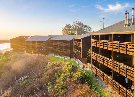 Harbor Lite Lodge 1