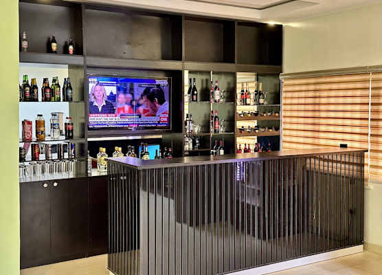 Whitehouse Msquare Hotel 1