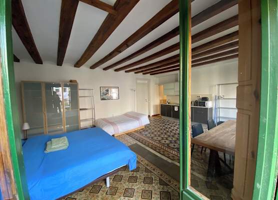 Lovely 2-bed Apartment in Barcelonas Best Location 1