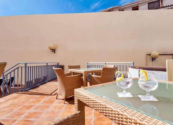 Villa De Pinto 1