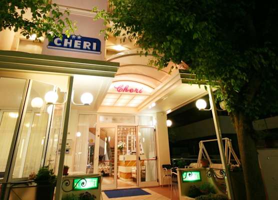 Hotel Cheri 1