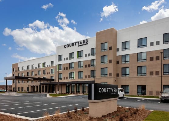 Courtyard by Marriott East Lansing Okemos 1