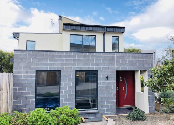 Apollo Bay Seal Apartments 1