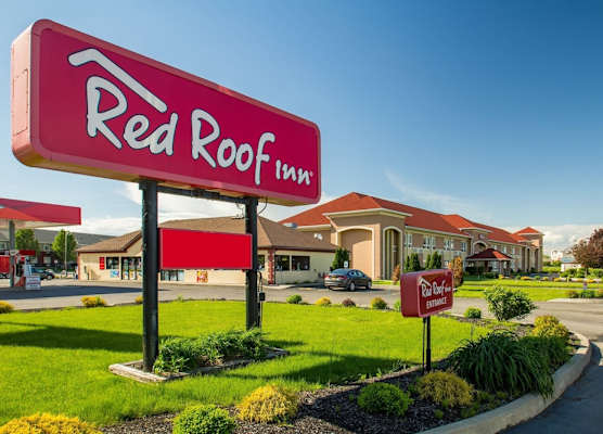 Red Roof Inn Batavia 1