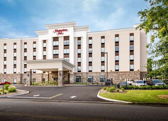 Hampton Inn By Hilton Paramus 1