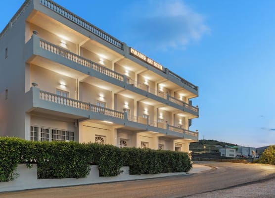 Paradise Art Hotel by Mr and Mrs White 1