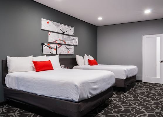 Astro Pasadena Hotel 1