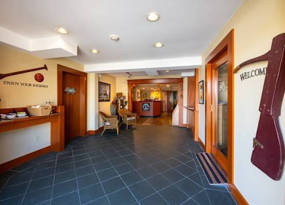 Sidney Waterfront Inn & Suites 1