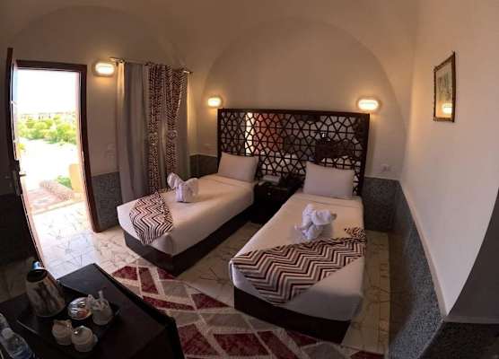 Dolphin Continental Hotel 1