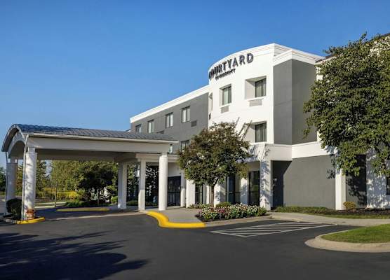 Courtyard by Marriott Harrisburg West/Mechanicsburg 1