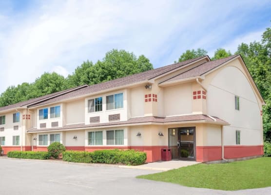 Super 8 by Wyndham Oneonta/Cooperstown 1