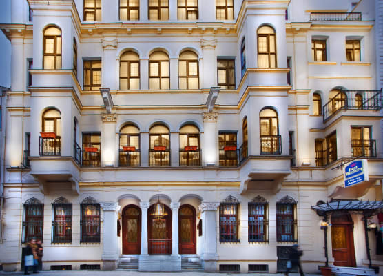 Amber Hotel & Spa 1