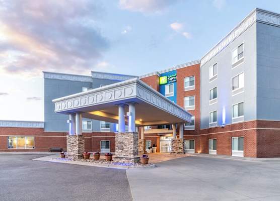Holiday Inn Express & Suites DENVER NORTH - THORNTON by IHG 1