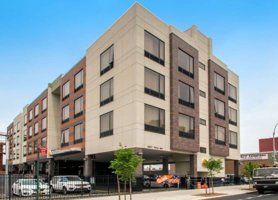 Comfort Inn & Suites near Stadium 1