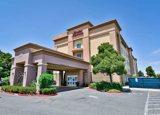 Hampton Inn & Suites Pittsburg, CA 1