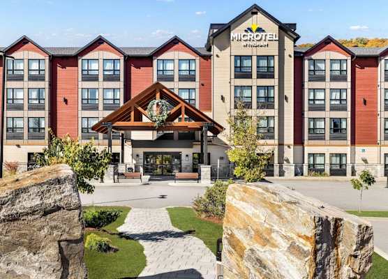 Microtel Inn & Suites by Wyndham Mont Tremblant 1