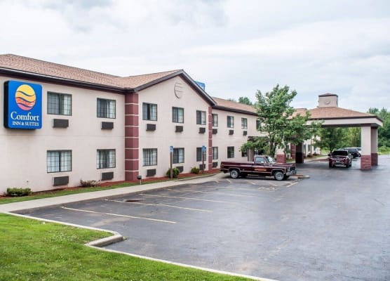 Comfort Inn & Suites Hamburg - Buffalo South 1