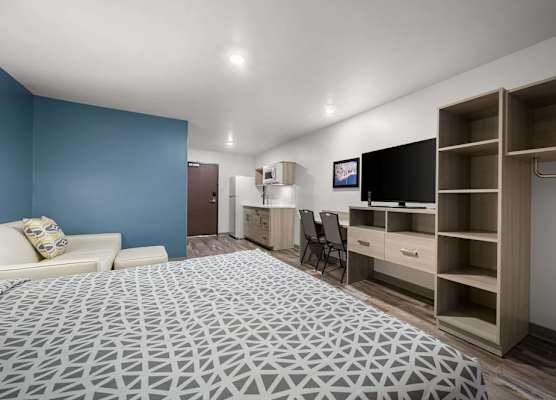 WoodSpring Suites Dearborn Detroit 1