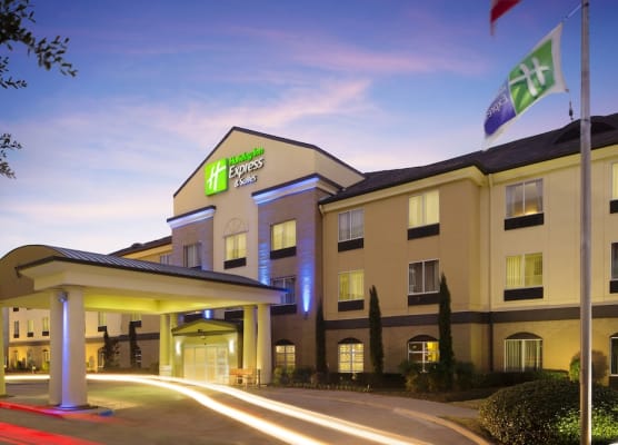 Holiday Inn Express & Suites DFW AIRPORT - GRAPEVINE by IHG 1