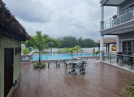 Phoenix Luxury Self Catering Apartments 1