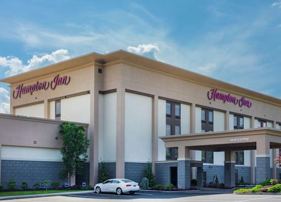 Hampton Inn Bedford 1