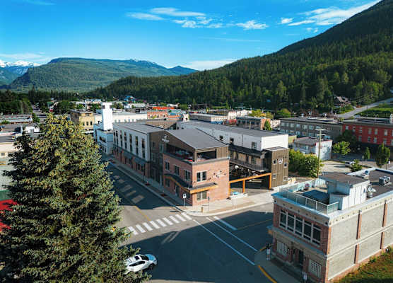 Basecamp Suites Revelstoke 1