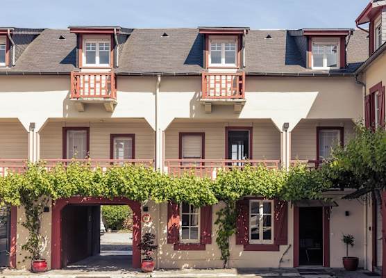 Le Clos du 5 - Appart Hotel Bagneres 1